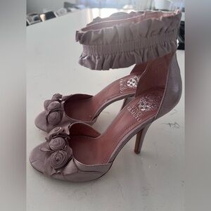 Vince Camuto flower sandals heels size 6.5